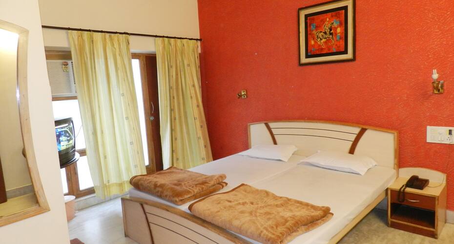 Hotel Ajmeru, Ajmer 4